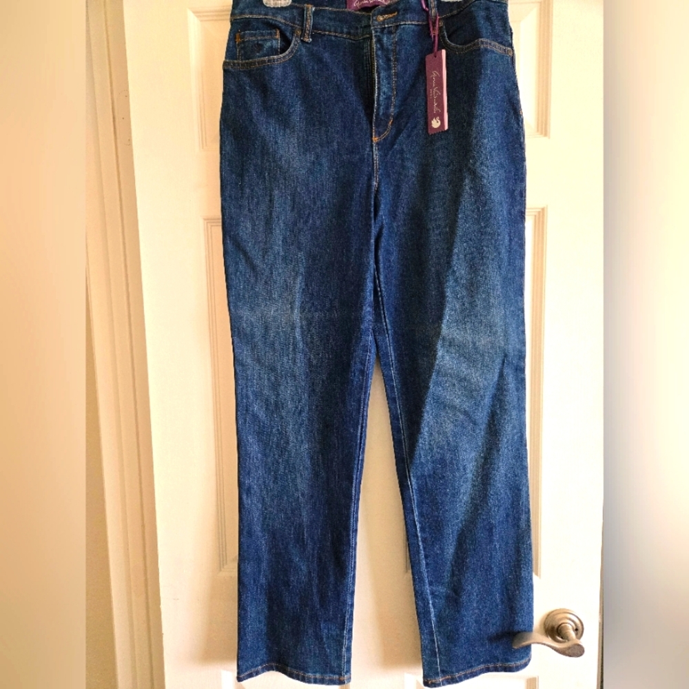 Gloria Vanderbilt slimming jean size 12